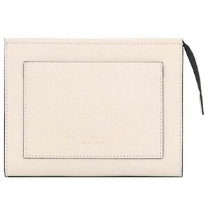 NWT Marc Jacobs Grind Clutch in Color of Marshmallow